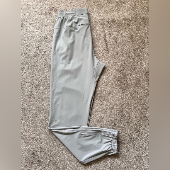 Mens Lululemon Surge Joggers TALL Inseam 31” Size Medium BNWOT - Picture 12 of 16